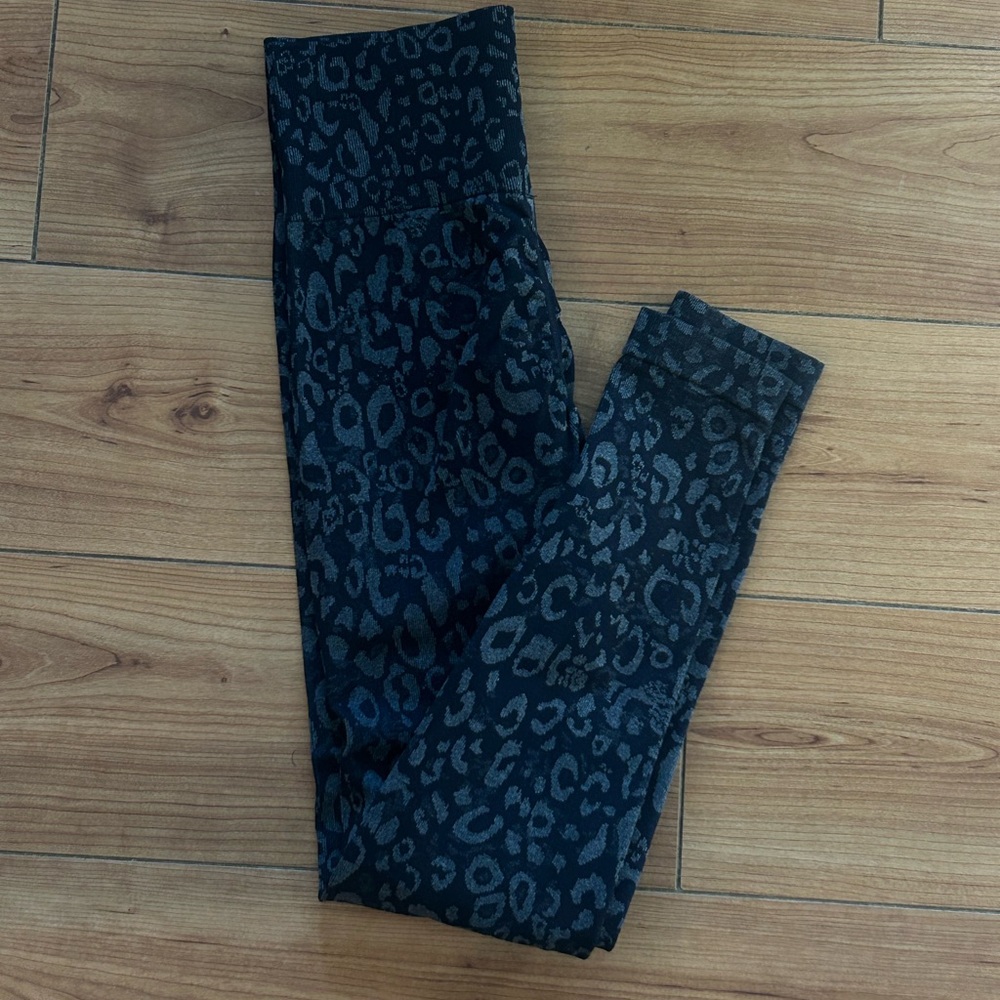Back and Grey cheetah print leggings